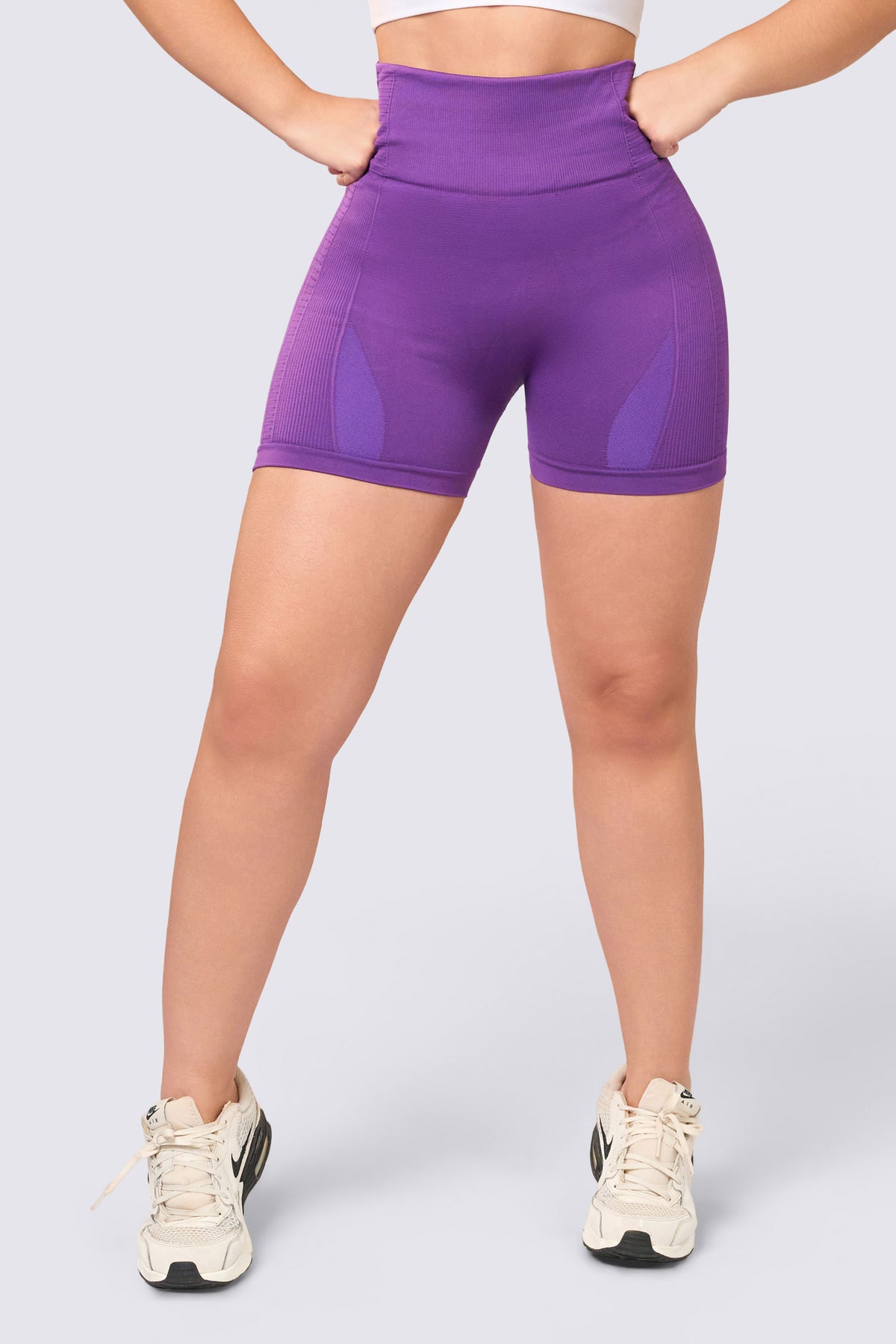 Short Push Up Púrpura Moldea la Figura
