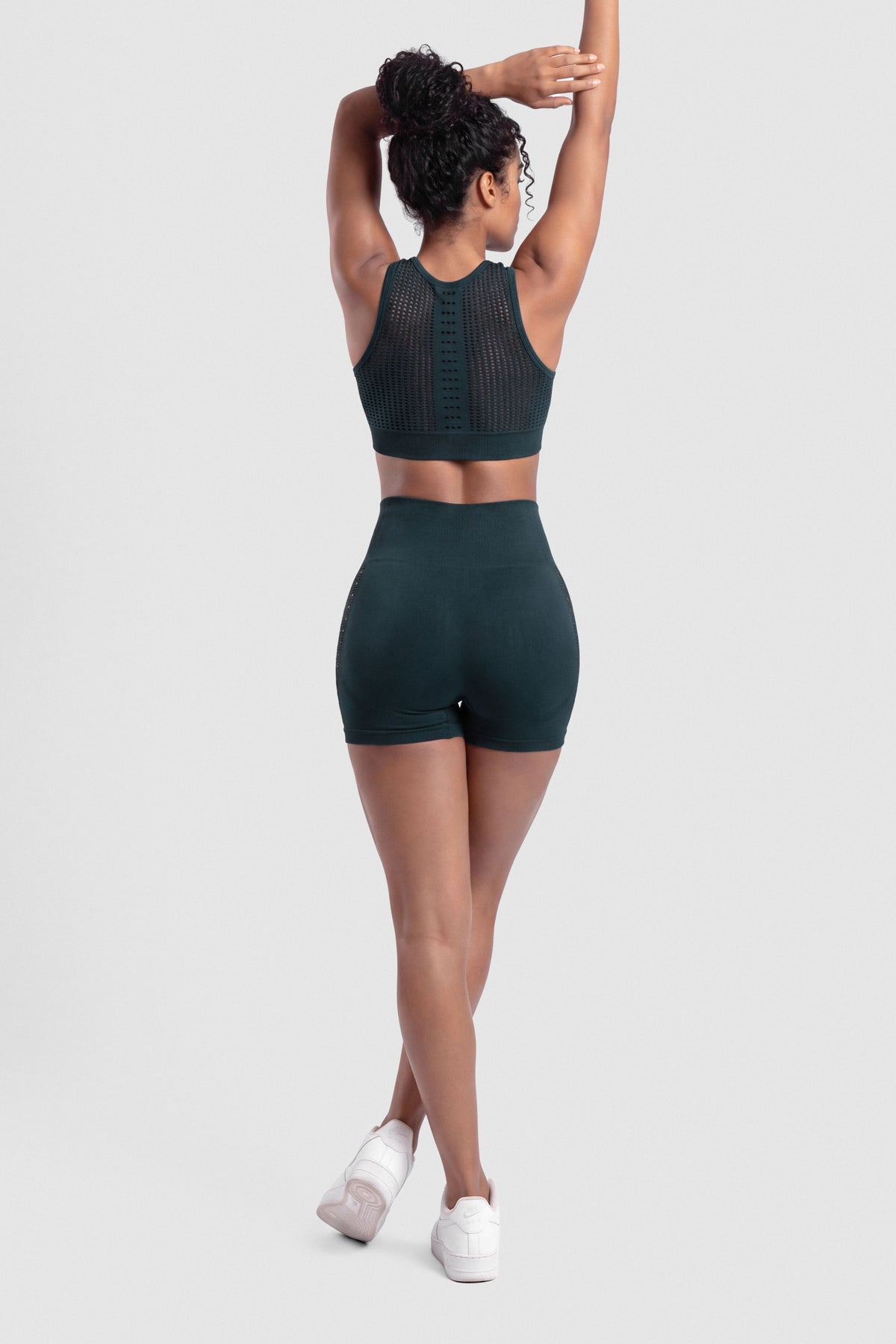 Short Mujer Verde Esmeralda Perforaciones Laterales