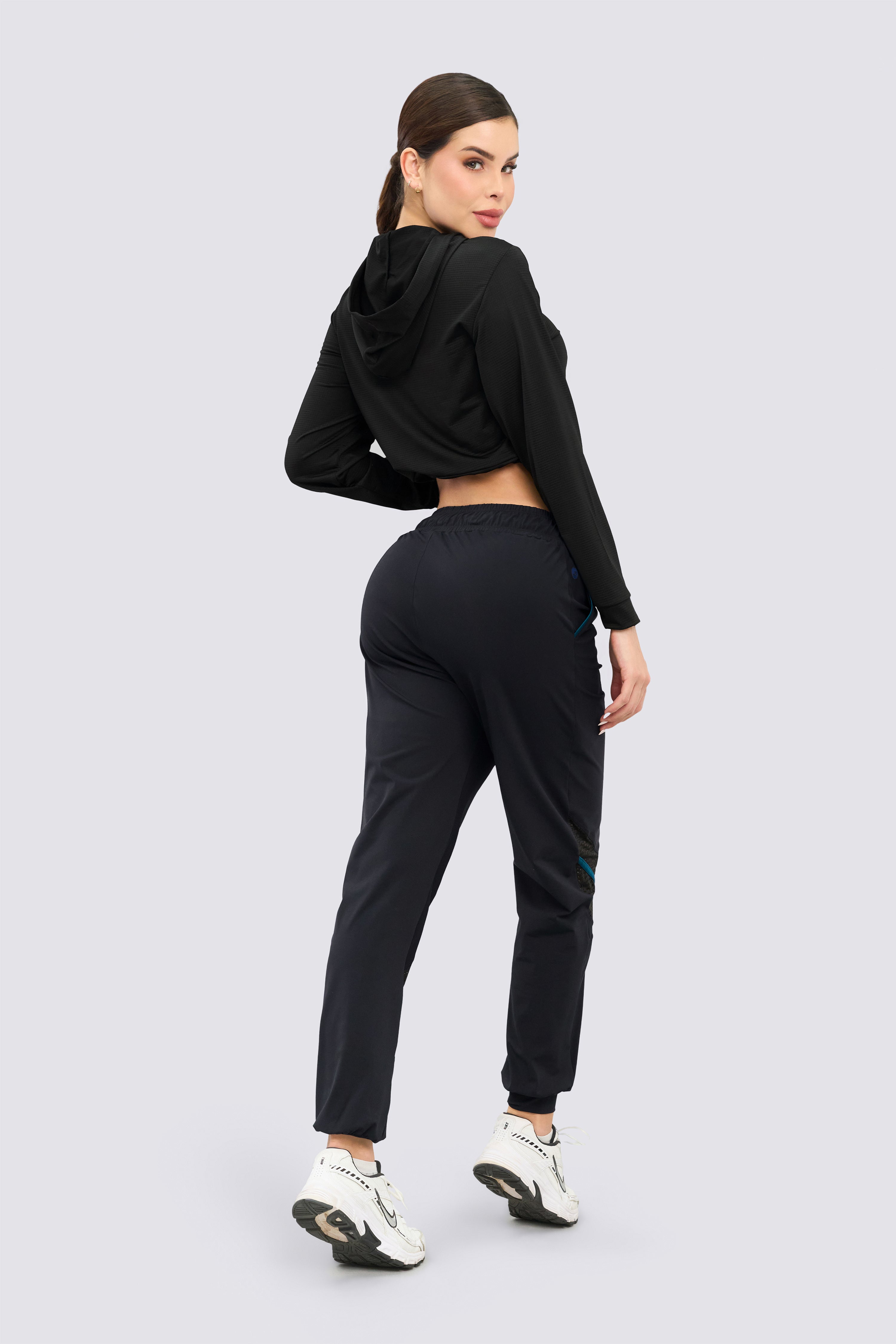 CGW Black Cropped Sports Hoodie – Lightweight & Breathable