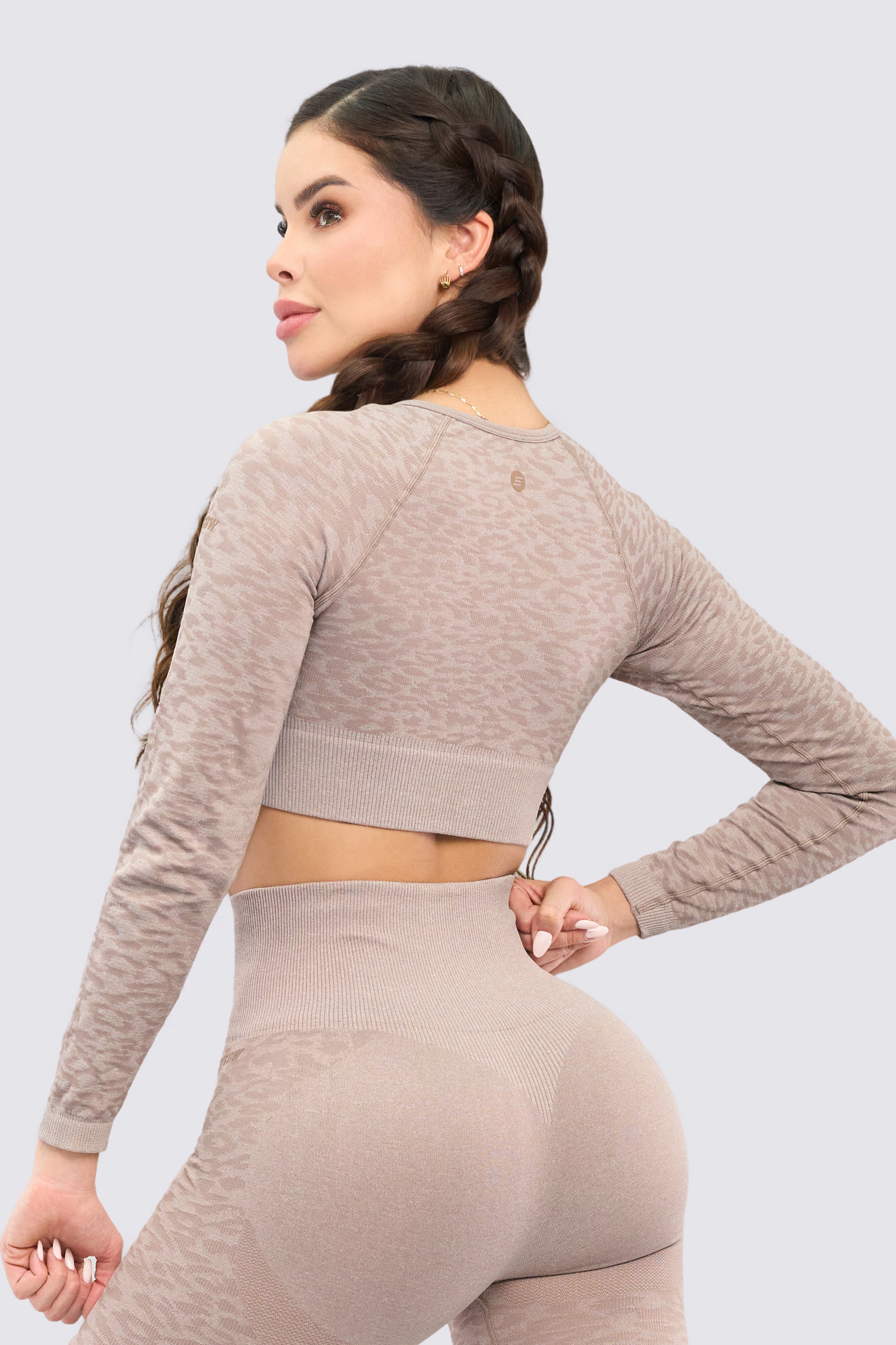 CGW Ivory Seamless Long Sleeve Crop Top – Gymwear for Training & Lifestyle