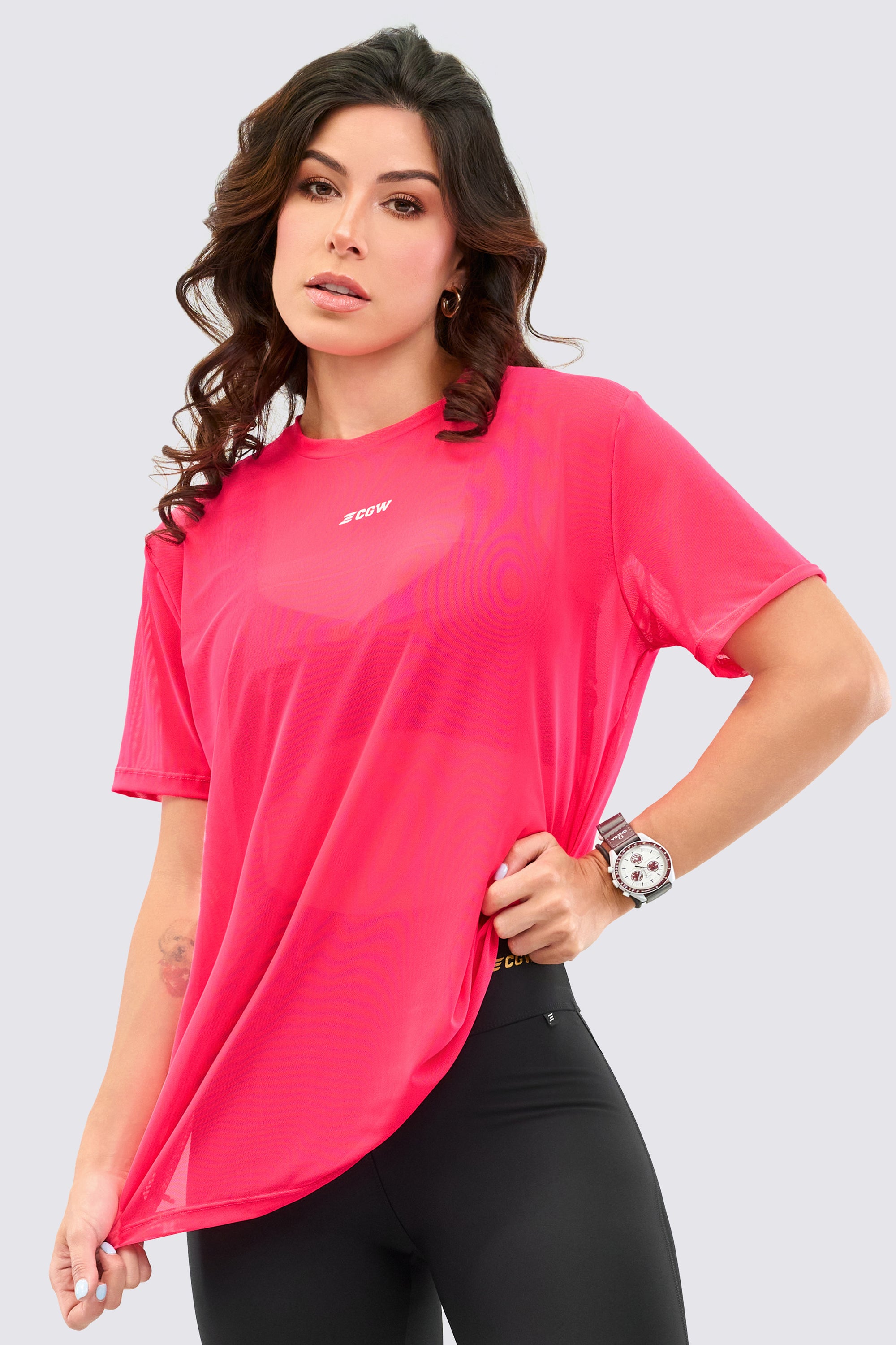 Fuchsia sports mesh, light and elastic design