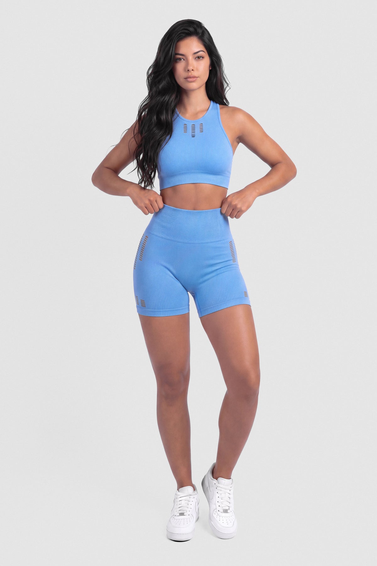 Short Mujer Azul Claro Perforaciones Laterales