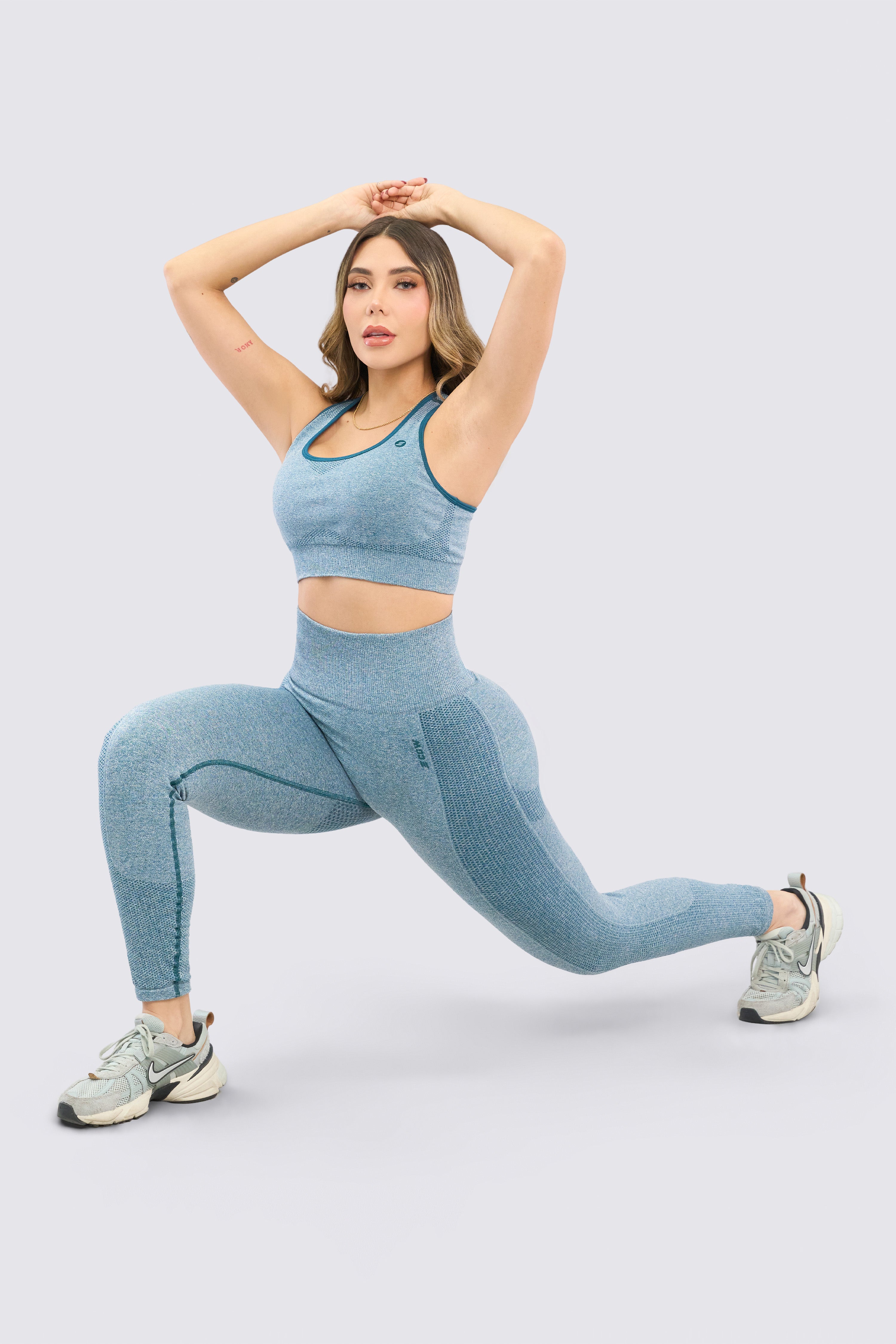 CGW Blue Seamless Sports Top – Support & Comfort