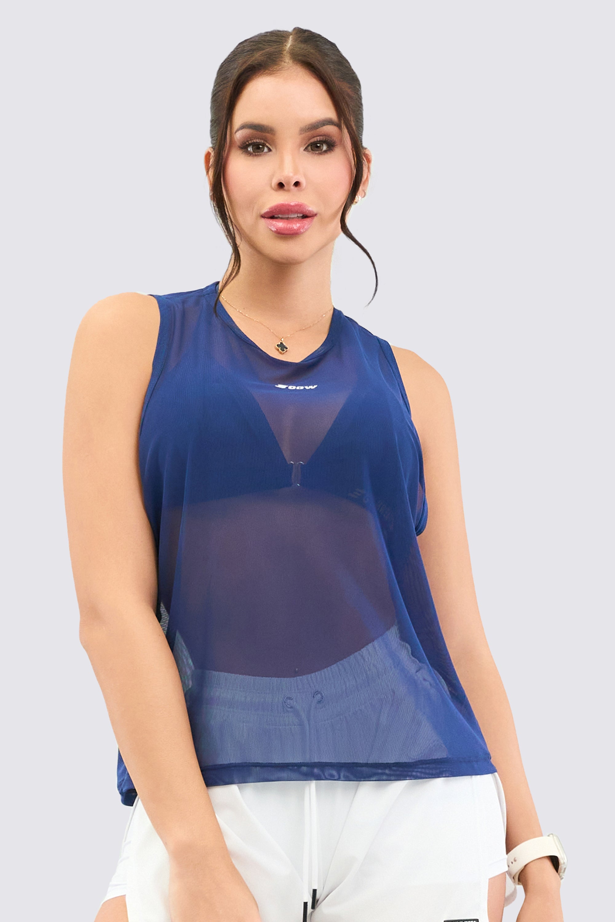 Blue sports mesh with elasticity for every movement, its resistance and softness is ideal for any activity.
